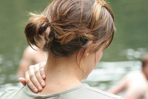 Neck pain in cervical bone osteochondrosis