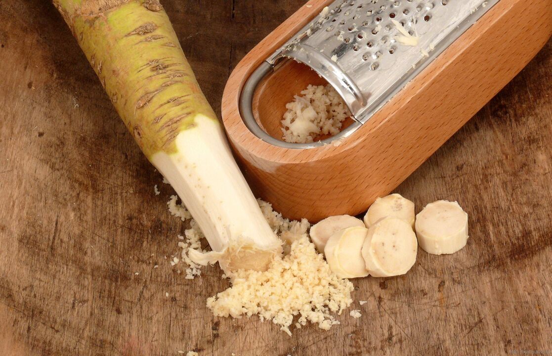 Ground horseradish roots for the preparation of medicinal liniments for the treatment of lumbar osteochondrosis